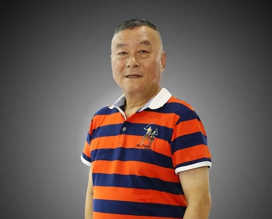  甘冈艺术联名球衣发布，印象派画风引发收藏热潮